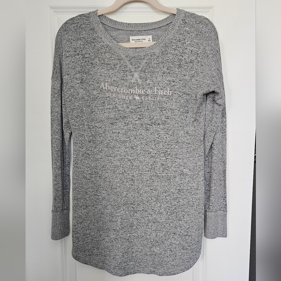 Abercrombie & Fitch Tops - Abercrombie & Fitch Heather Gray Sweatshirt